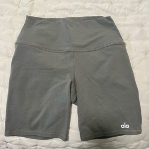 Alo Airbrush Bike Short 7”